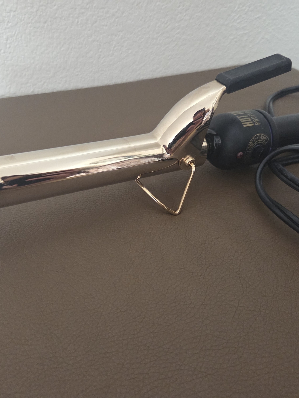 Hot Tools 1 Inch Curling Iron - Picture 2 of 3